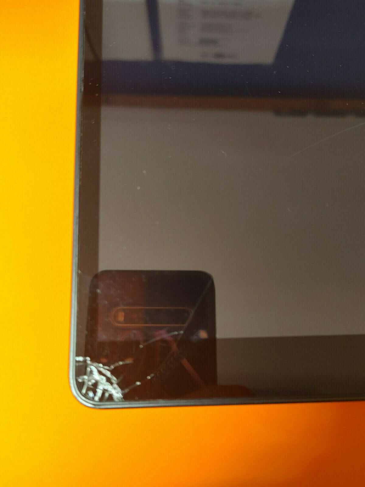 AT&T Trek HD 8.0 9020A, 16gb, AT&T, clean ESN, Cracked glass  T20 - Picture 3 of 4
