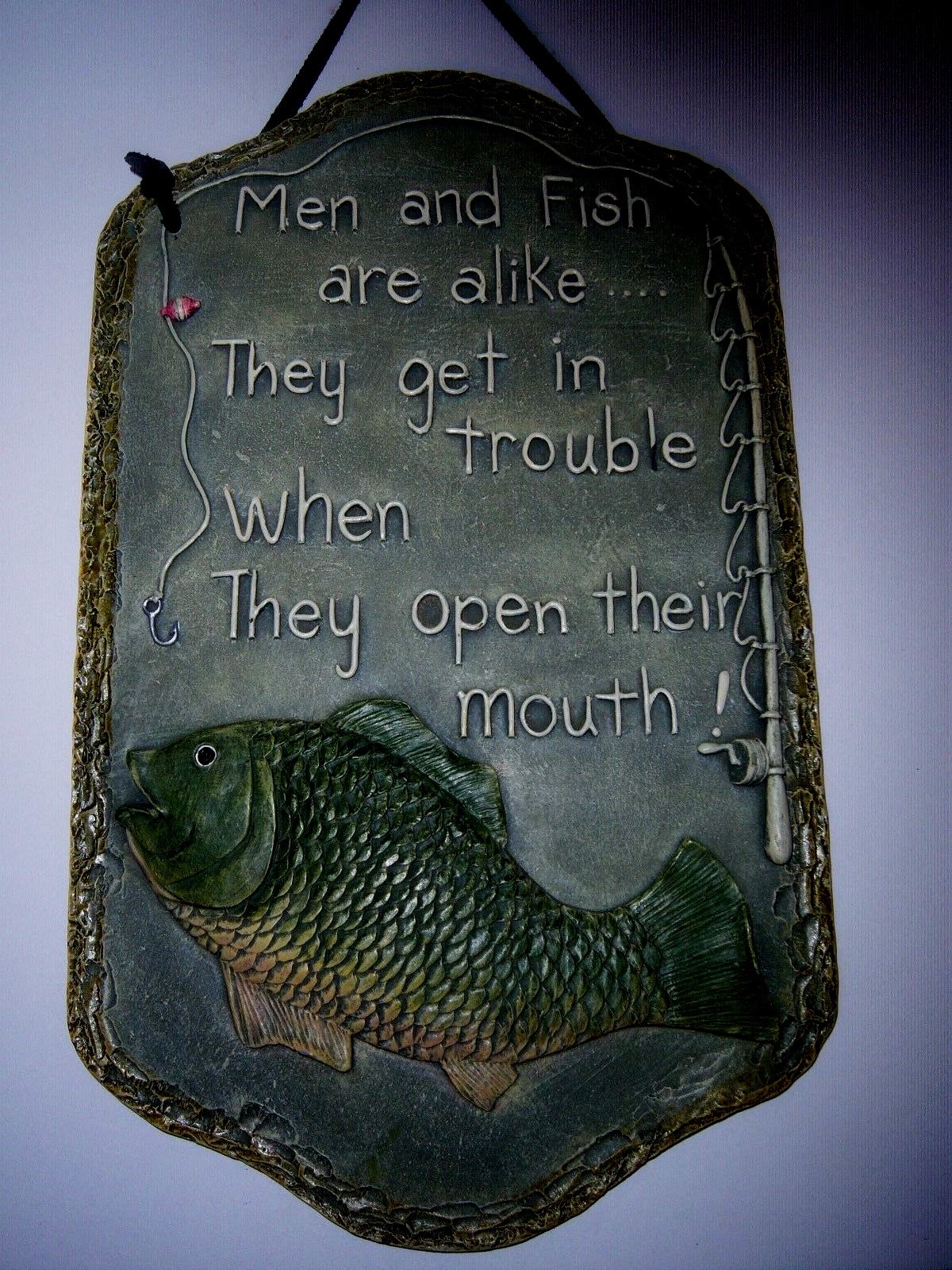 .VINTAGE 3D FISH AND MEN MESSAGE WALL HANGER
