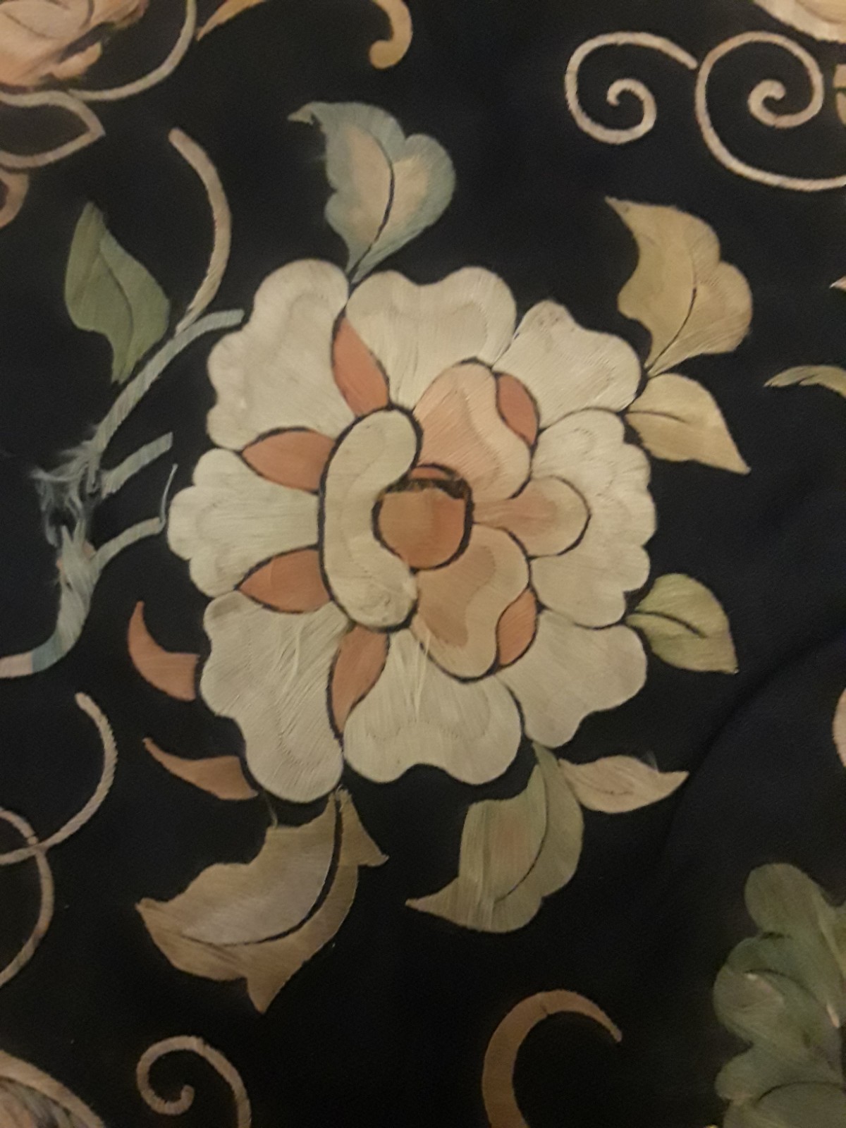 Antique Chinese silk Badge Huizhang