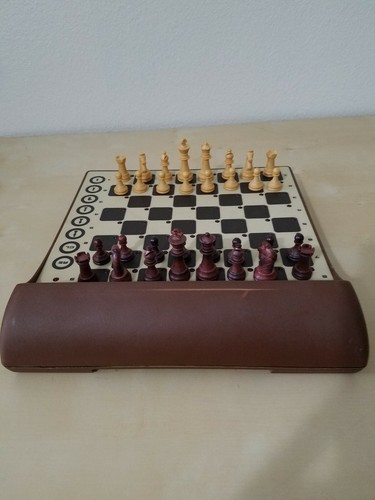 Vintage Fidelity Electronics Sensory Chess Challenger 8 SCC w/ Pieces Manual
