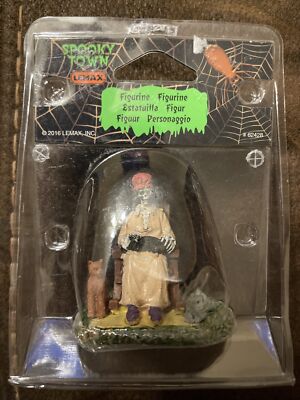 Lemax 62428 FORMER CAT LADY Spooky Town Halloween Figurine