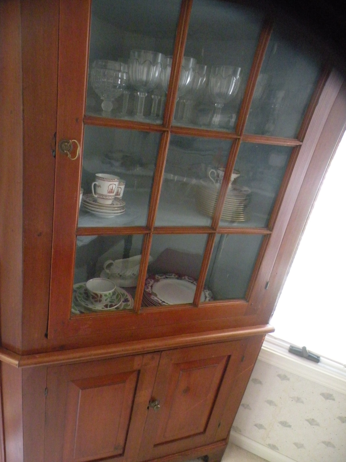MAGNIFICENT CHERRY CORNER CUPBOARD, 12 PANE, OLD GLASS, 2 PC. 82x45x21,OUTSTANDI