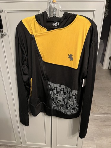 【Harry Potter】HUFFLEPUFF ナイロンスタジャンA-2514 Harry Potter】HUFFLEPUFF ナイロンスタジャンA-2514 Harry