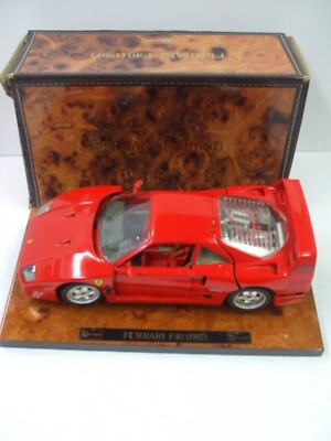 Bburago Burago Ferrari F40 (1987) 1/18 Car with Executive Wood Stand Base & Box