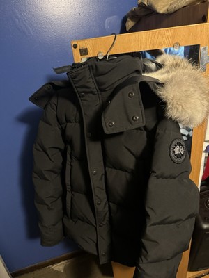 canada goose wyndham parka