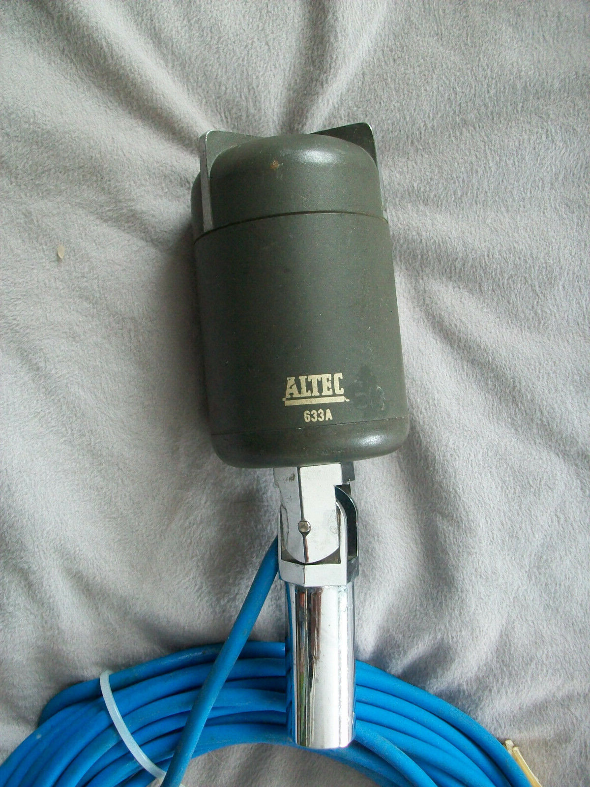 Working Vintage ALTEC 633A Microphone 