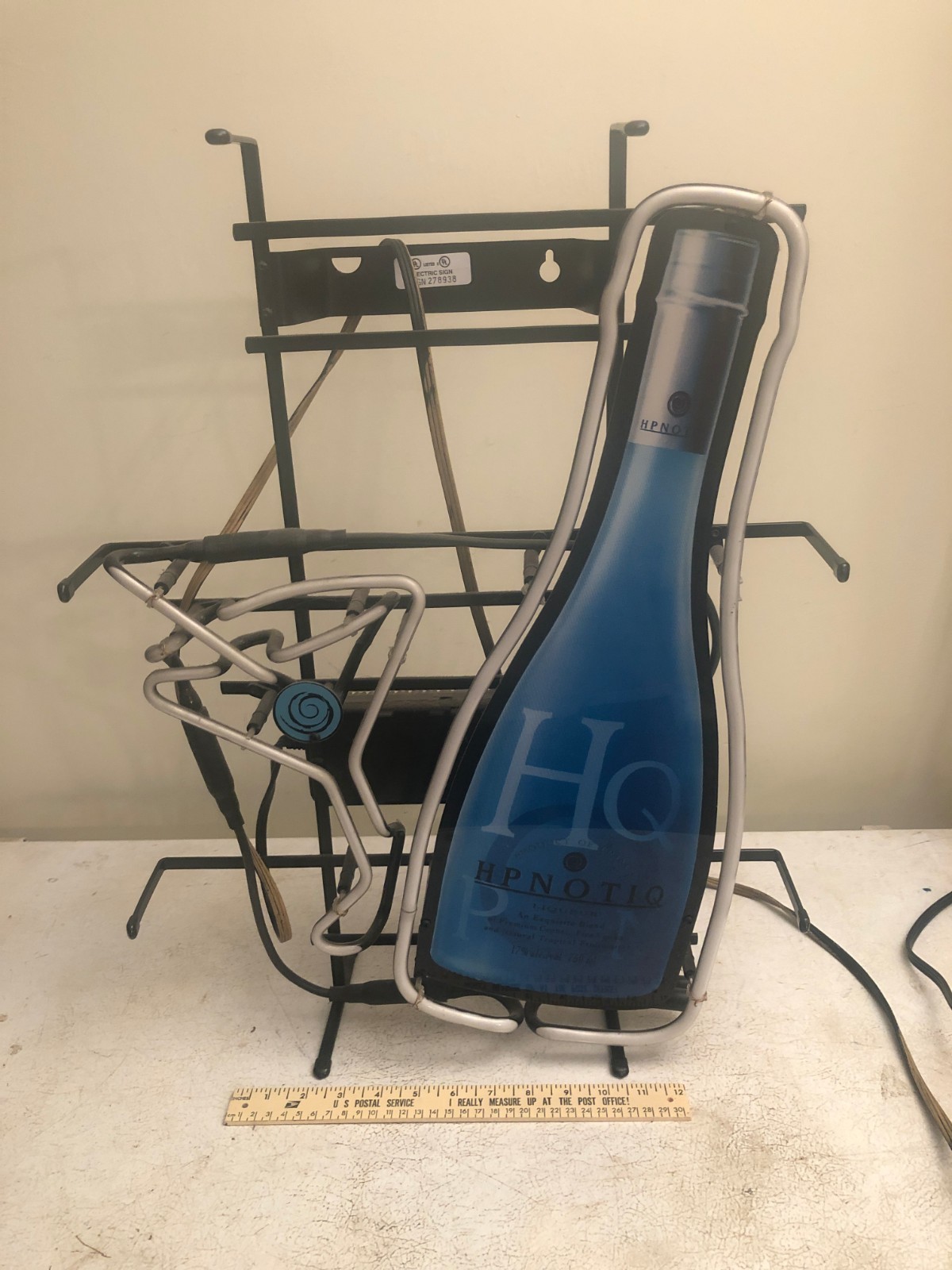 HTF RARE BEAUTIFUL HPNOTIQ LIQUOR ALCOHOL NEON SIGN