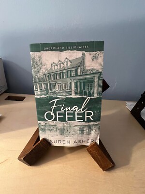 Final Offer (Dreamland Billionaires, 3) Paperback   January 31, 2023 by Lauren
