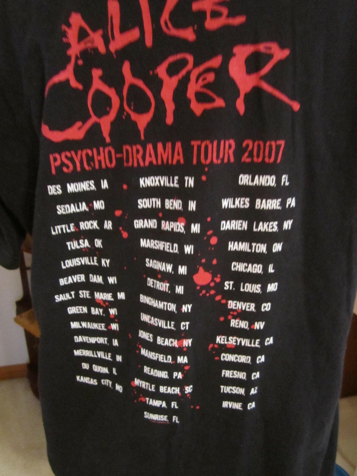 Alice Cooper 2007 tour t-shirt  cities listed on back