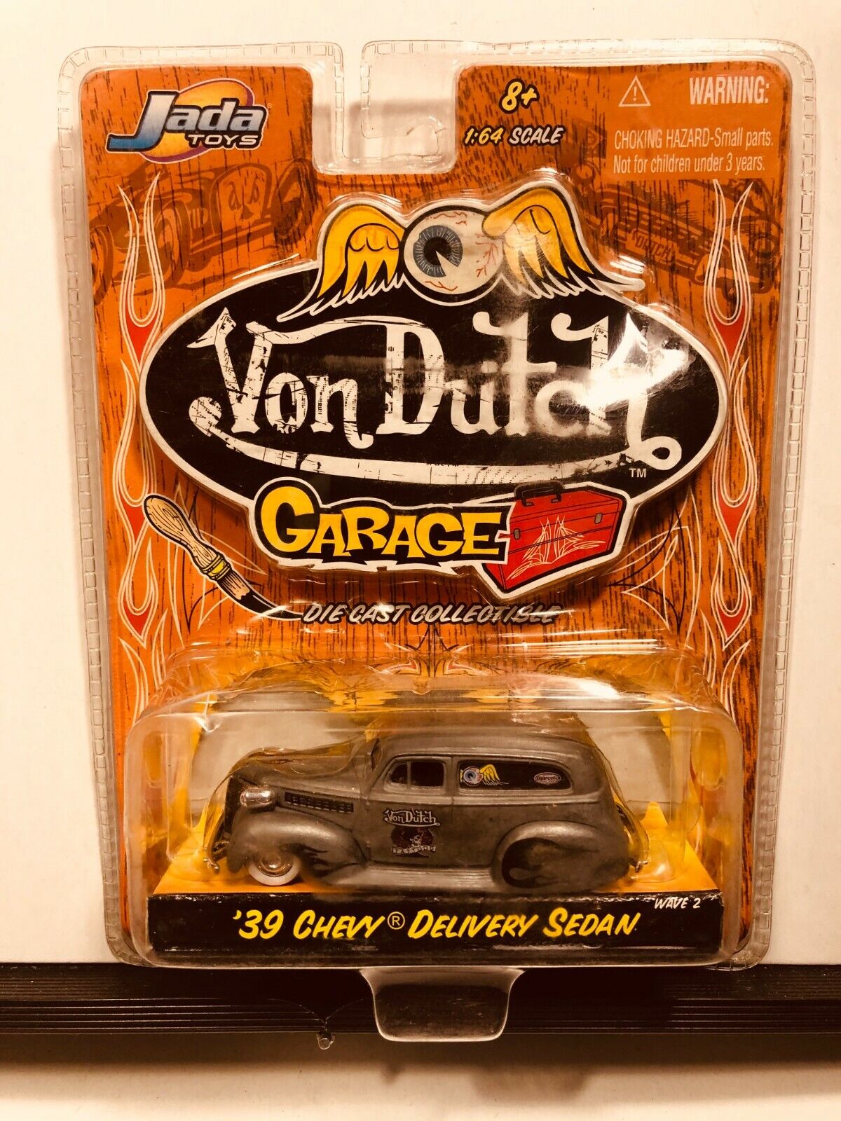 1/64 JADA VON DUTCH GARAGE 1939 CHEVROLET SEDAN DELIVERY 1/64 JADA VON DUTCH GARAGE 1939 CHEVROLET SEDAN DELIVERY