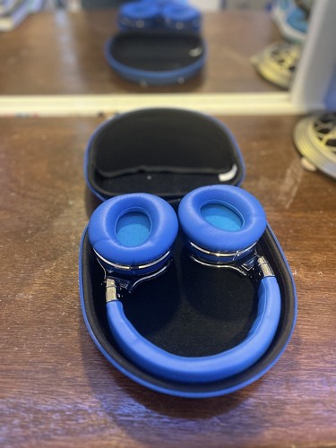 Cowin E7 MR Wireless Ear-Cup (Over the Ear) - Blue/Silver