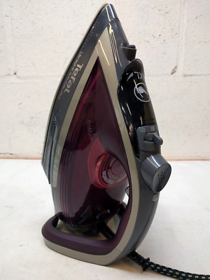 Anti scale outlet steam iron
