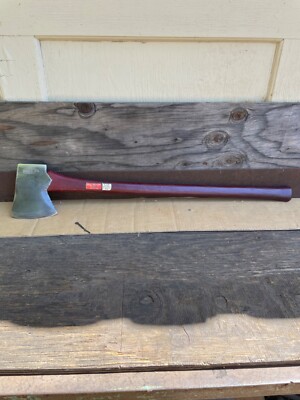 Vintage 4 Lb. Dunlap Jersey pattern axe, NOS Belknap handle.