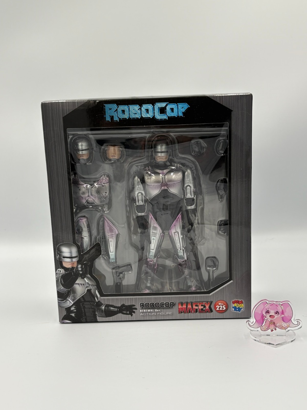 【新品・未開封】MAFEX 225 RoboCop (Renewal Ver.) Mafex No.225 MAFEX ROBOCOP RENEWAL Ver. Action Figure