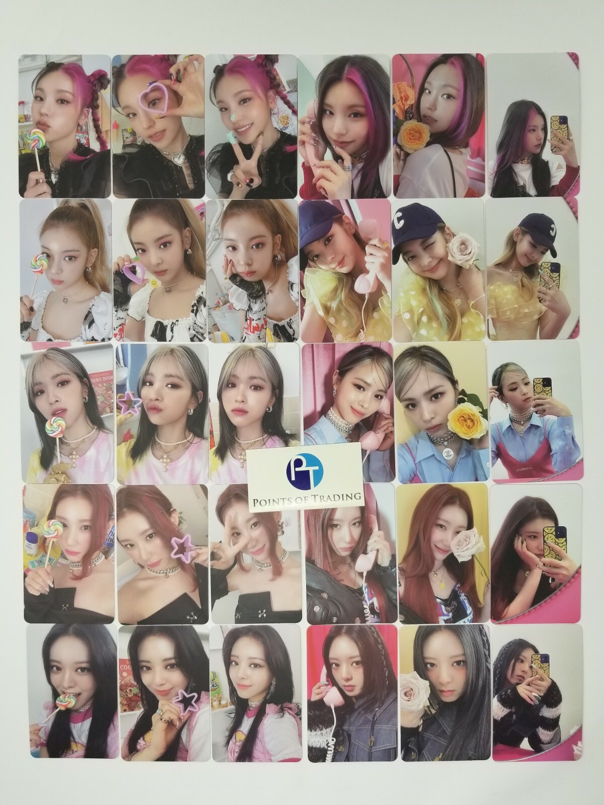 ITZY CRAZY IN LOVE 1ST ALBUM OFFICIAL PHOTOCARD YEJI LIA ITZY CRAZY IN LOVE 1ST ALBUM OFFICIAL PHOTOCARD YEJI LIA