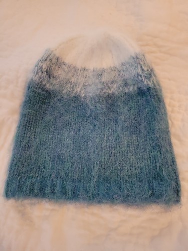 NWT Anthropologie Wool blend Ombre Beanie Hat Women Teal  display picture 2