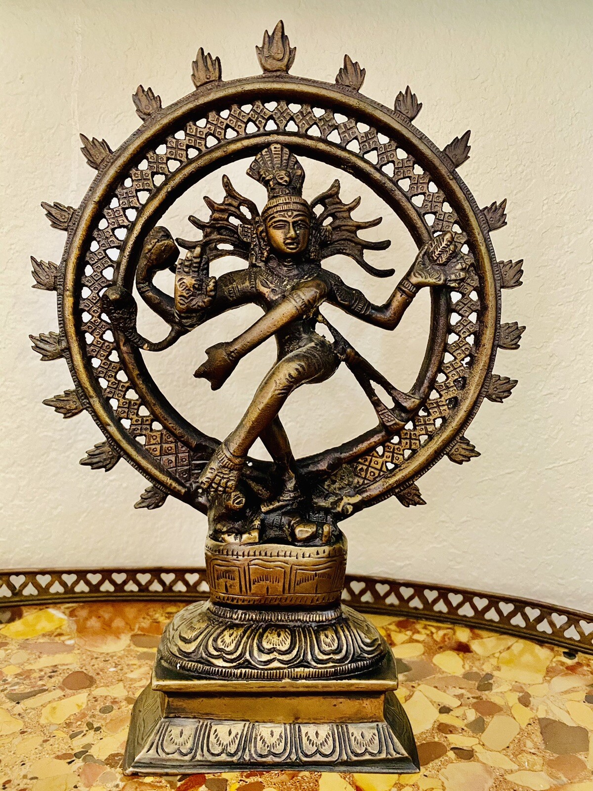 ダンシングシヴァ(ナタラージャ) Nataraja Amazon.com: The Hindu God Shiva Dancing Shiva Large Nataraja