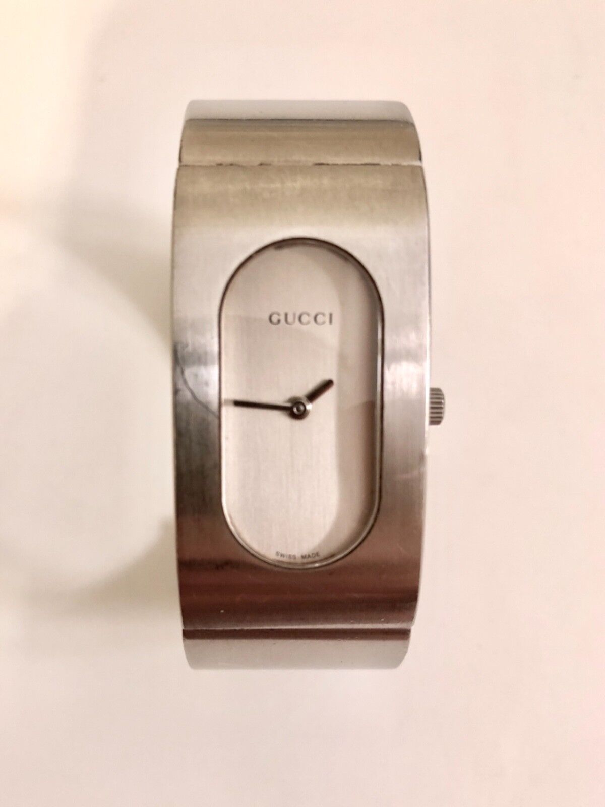 Authentic GUCCI 2400L WATCH water resistant stainless steel Authentic GUCCI 2400L WATCH water resistant stainless steel