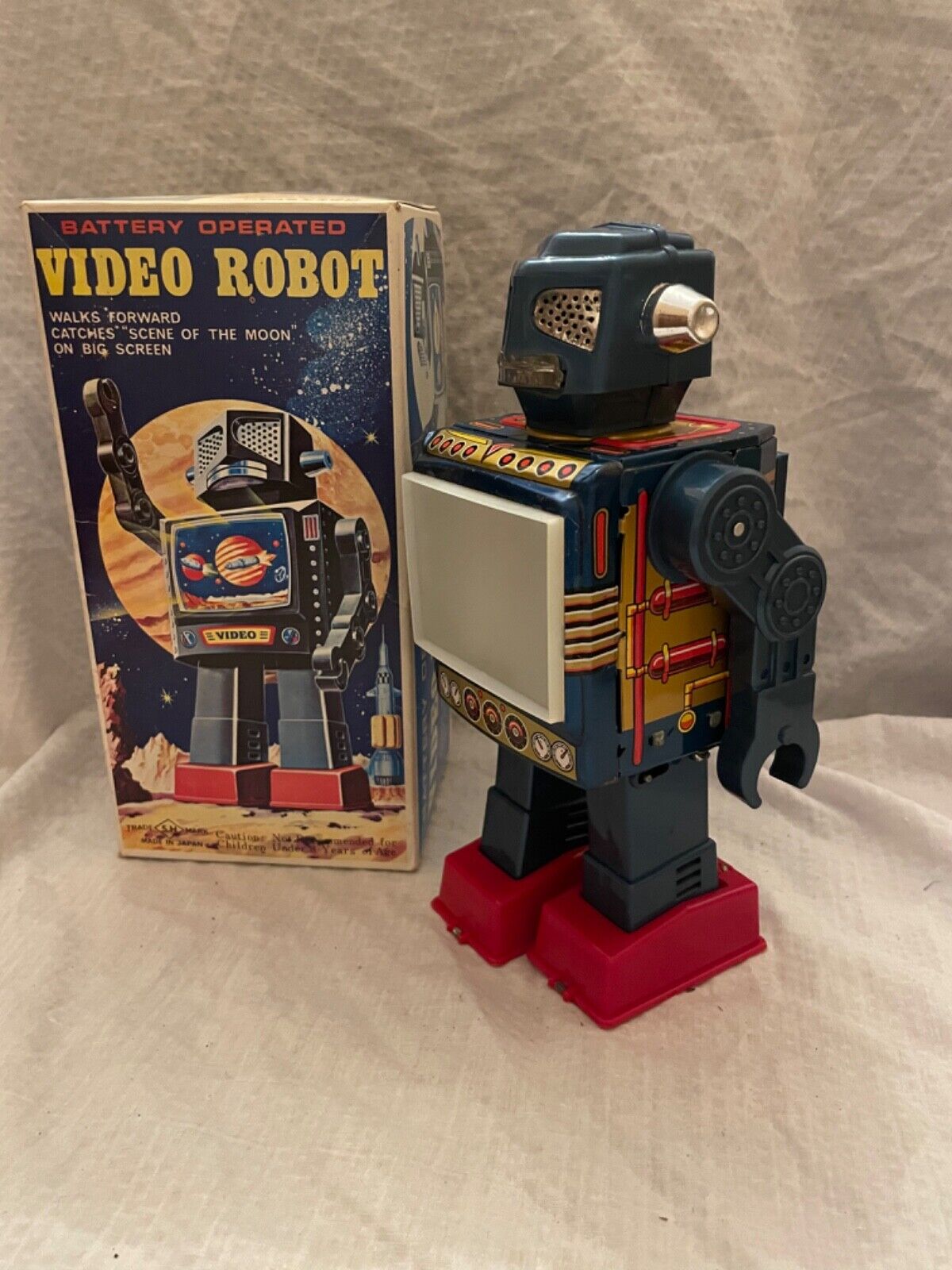 Vintage 1960s Horikawa Video Tin Robot Battery Operated Mint Vintage 1960s Horikawa Video Tin Robot Battery Operated Mint