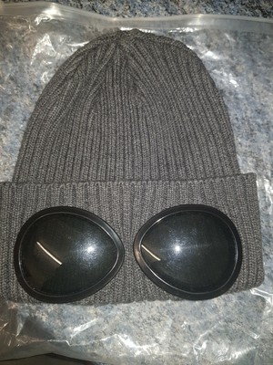 cp company winter hat