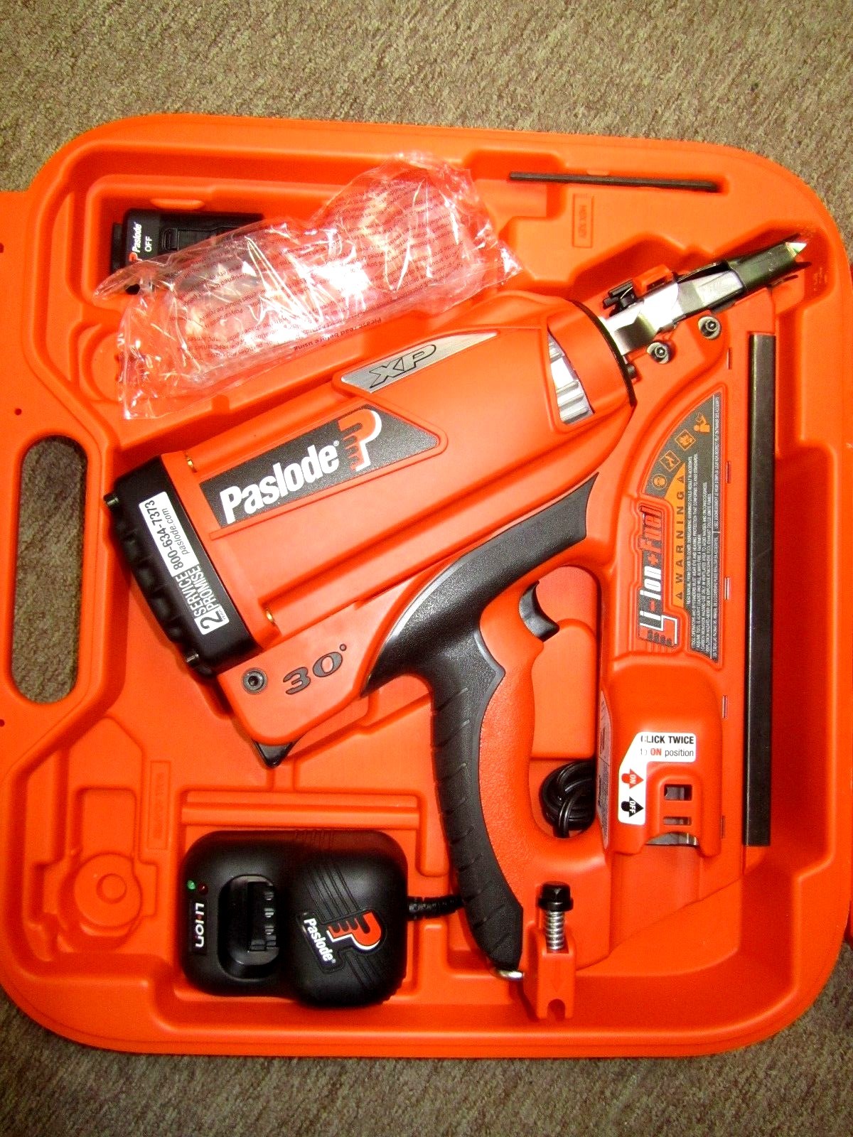 Paslode Cordless CF325XP Framing Nailer Kit w/Hard Case - NEW