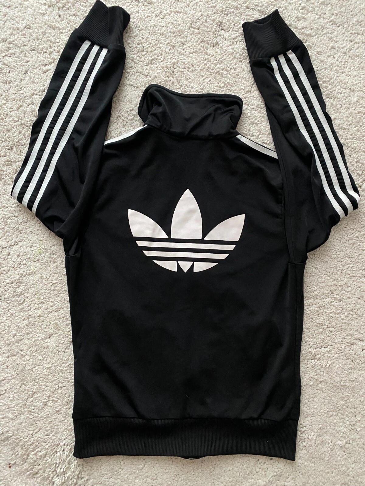 adidas jacket logo