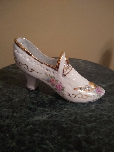 Vintage Limoges porcelain shoe nice condition get it now!!!