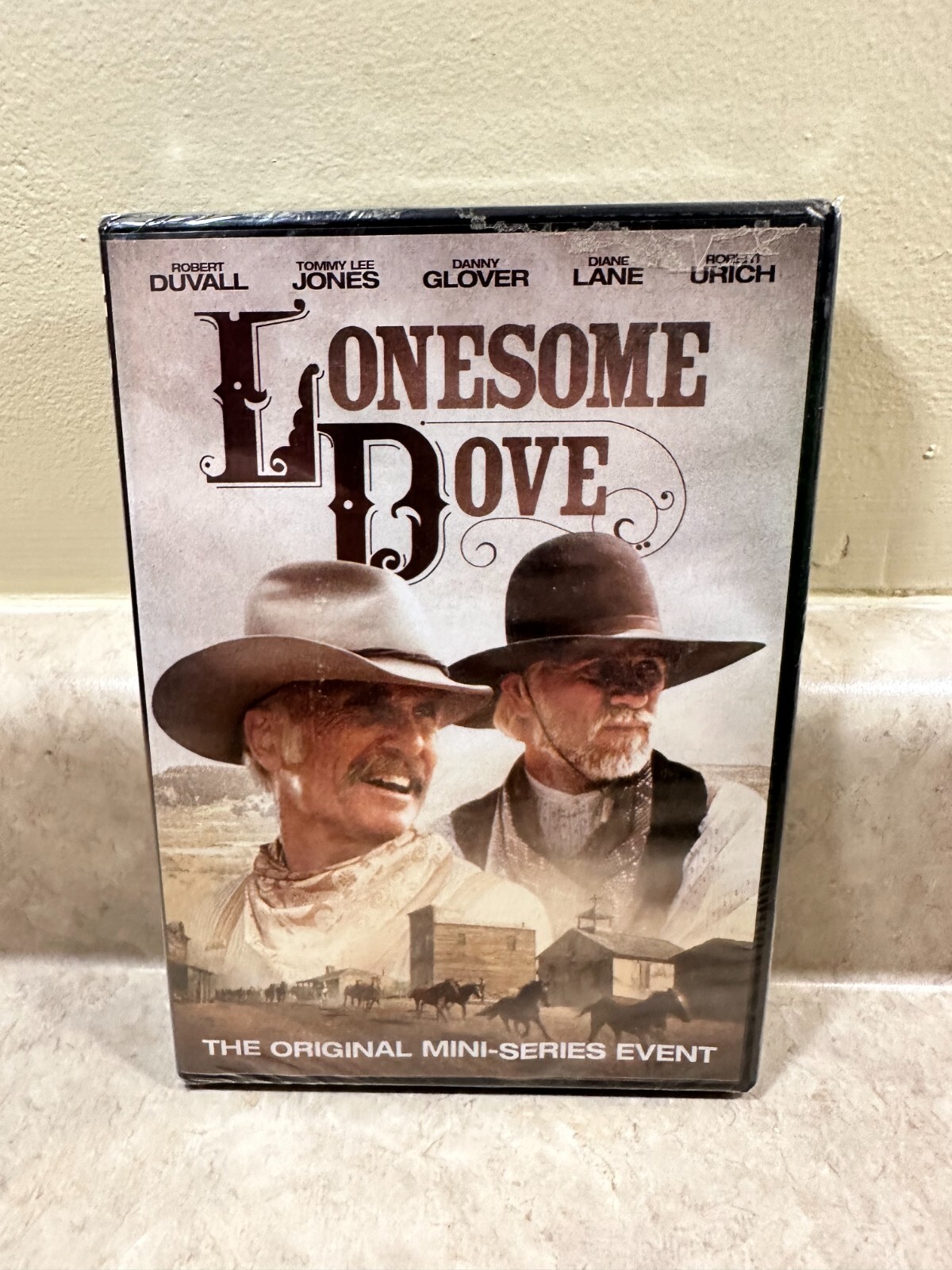その他 Lonesome Dove [DVD] Amazon.com: Lonesome Dove: The Series, Vol. 1 [DVD