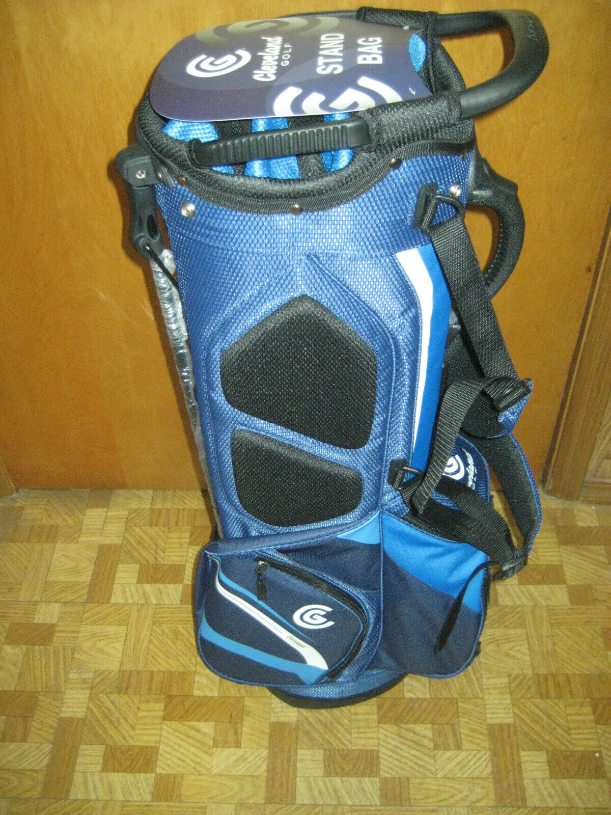 BRAND NEW Cleveland CG LT Stand bag 14 way top Blue / Navy BRAND NEW Cleveland CG LT Stand bag 14 way top Blue / Navy
