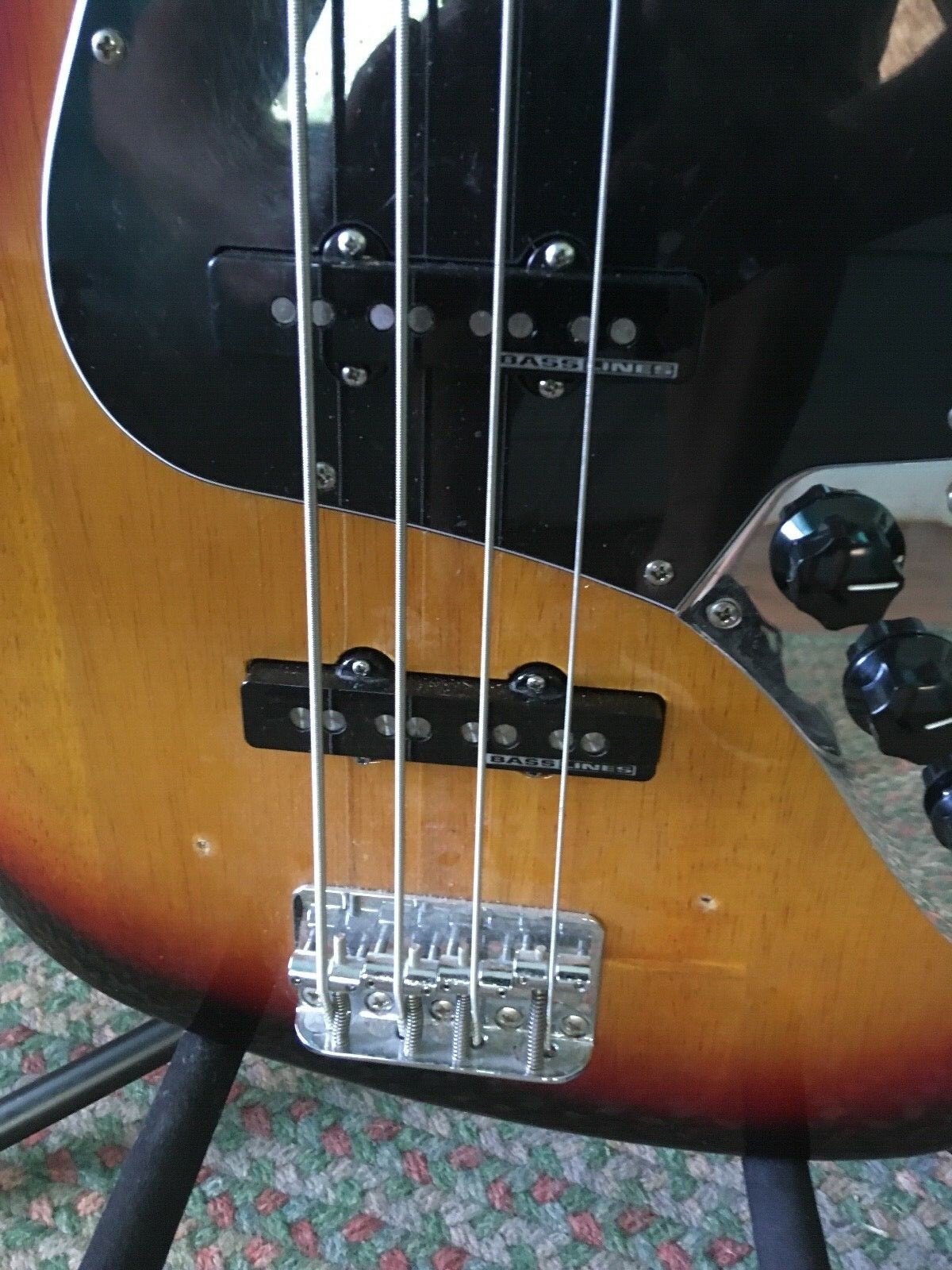 Fender MIM 70s Jazz Bass Made in Mexico with new maple neck and Basslines pups