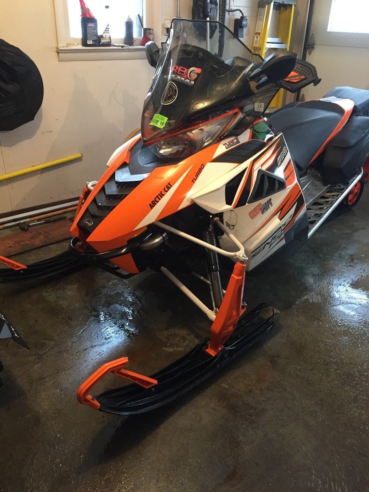Arctic cat F1100 turbo . snowmobile