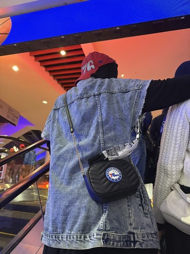 Foto dell'oggetto di un acquirente verificato