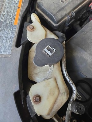 Used Coolant Bottle fits: BUICK ENCLAVE 08 09 10 11 12 13 14 15 16 17