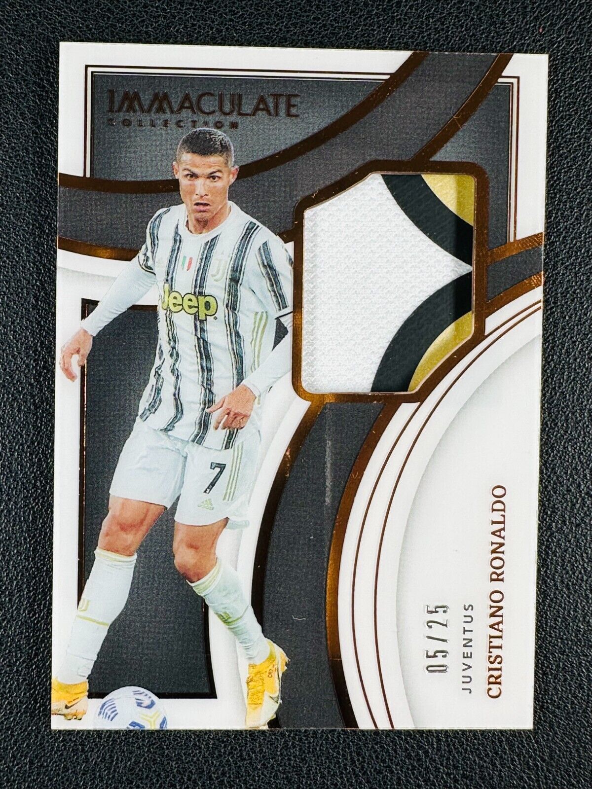 2022-23 Panini Immaculate Cristiano Ronaldo Gu Patch 05/25 2022-23 Panini Immaculate Cristiano Ronaldo Gu Patch 05/25