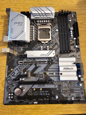 ASRock Z590 Pro4, LGA 1200, Intel (90-MXBEJ0-A0UAYZ) Motherboard