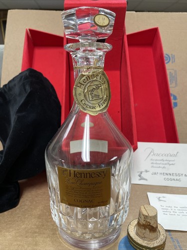 RARE BACCARAT HENNESSY Fine Champagne Crystal Decanter W RARE BACCARAT HENNESSY Fine Champagne Crystal Decanter W