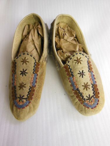 old Native American handmade Leather MOCCASINS with nice beaded details