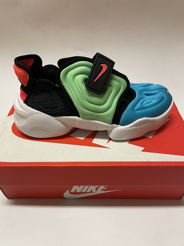 靴 NIKE WMNS AQUA RIFT CW7164-001 25cm NIKE Aqua Rift CW7164