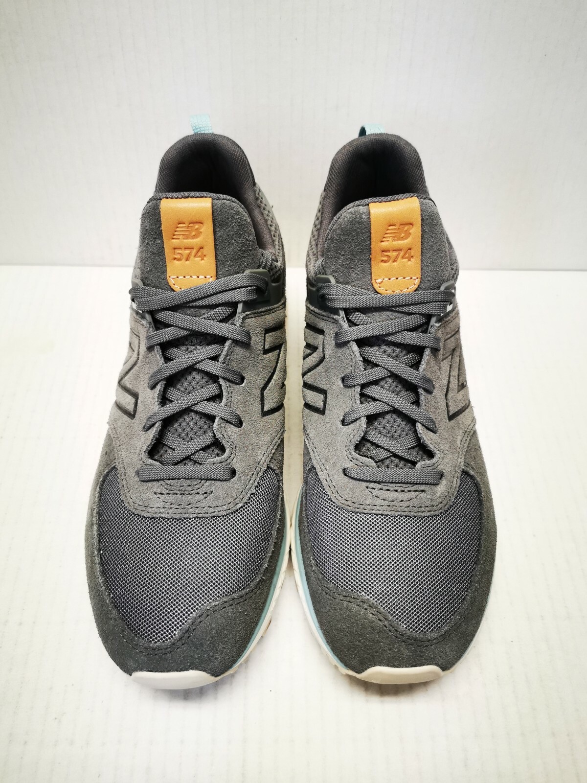 Aqua Training Shoes Sneakers Size 8 