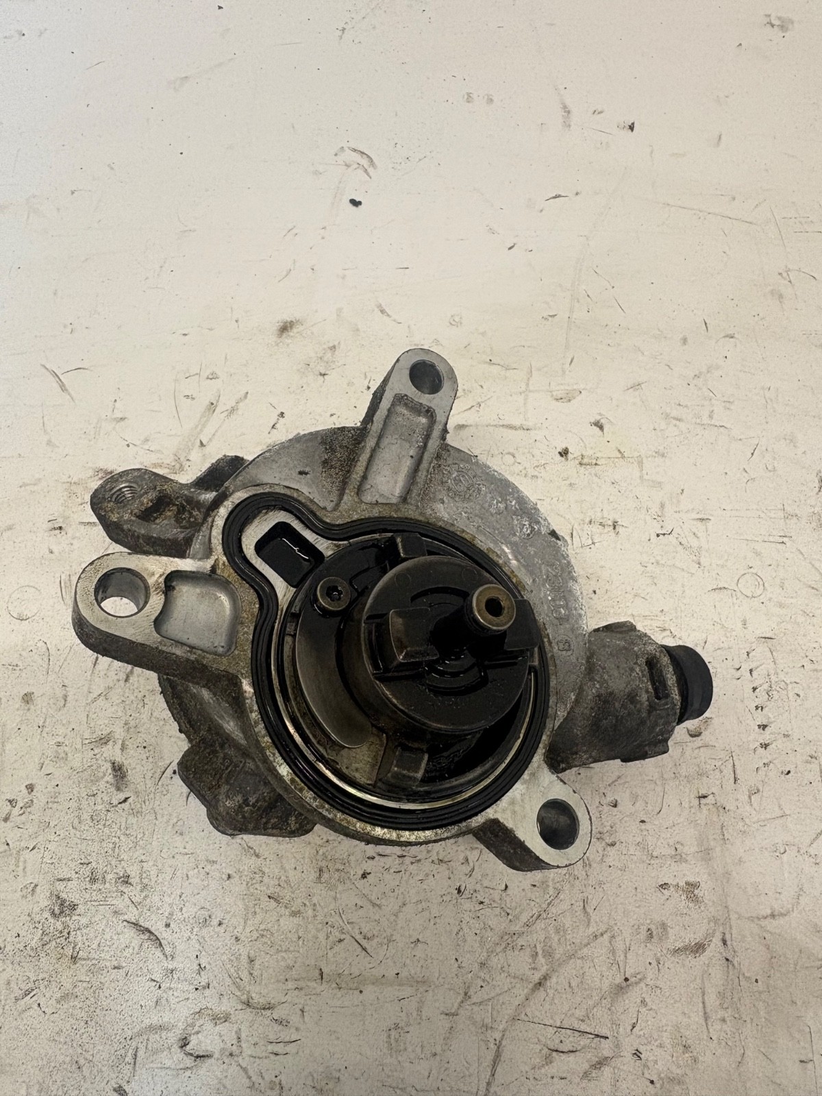 VOLVO S60 S80 V60 V70 XC60 XC70 2.4 DIESEL D5 VACUUM PUMP 31219463 2007-2015