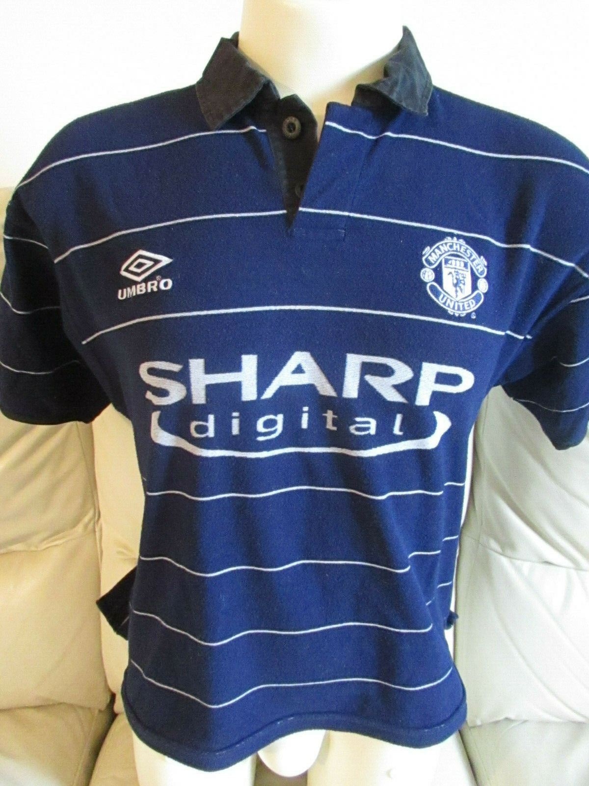 ウェア Manchester United 1999/2000 Away Uniform $_57.JPG?set_id=8800005007