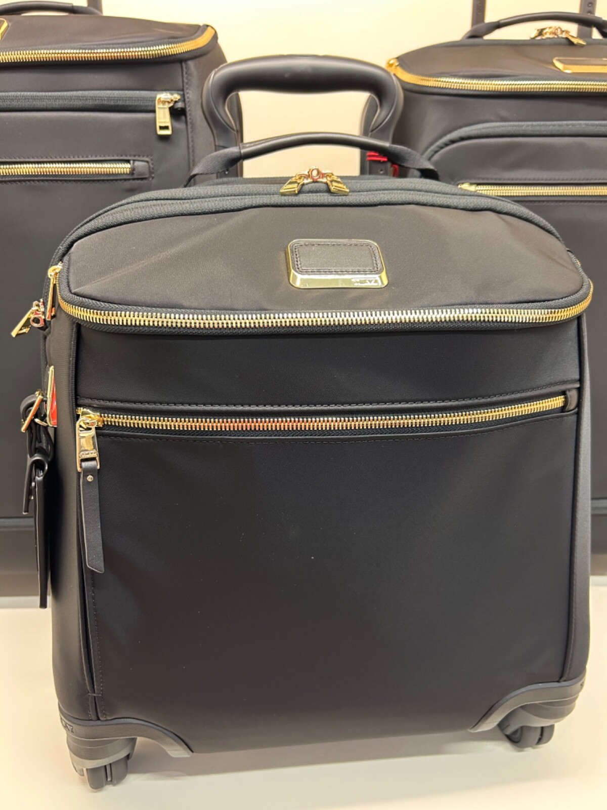 NEW Tumi VOYAGEUR LEGER OXFORD COMPACT 4 Wheel Carry-On Case