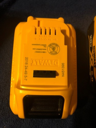 BRAND NEW DEWALT DCB206-2 20V MAX LITHIUM ION XR 6.0AH 2 PACK BATTERIES