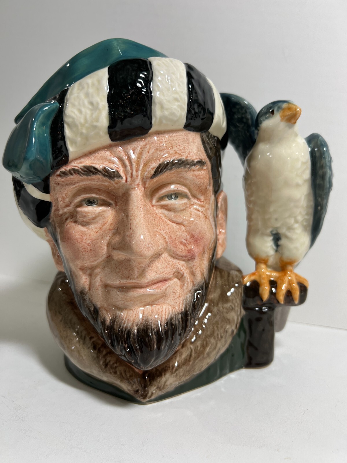 D6533; Royal Doulton; The Falconer; 7 1/.2
