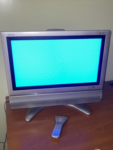 Vintage Sharp Aquos LC-22SV6UM 22” Liquid Crystal TV Analog Vintage Sharp Aquos LC-22SV6UM 22” Liquid Crystal TV Analog