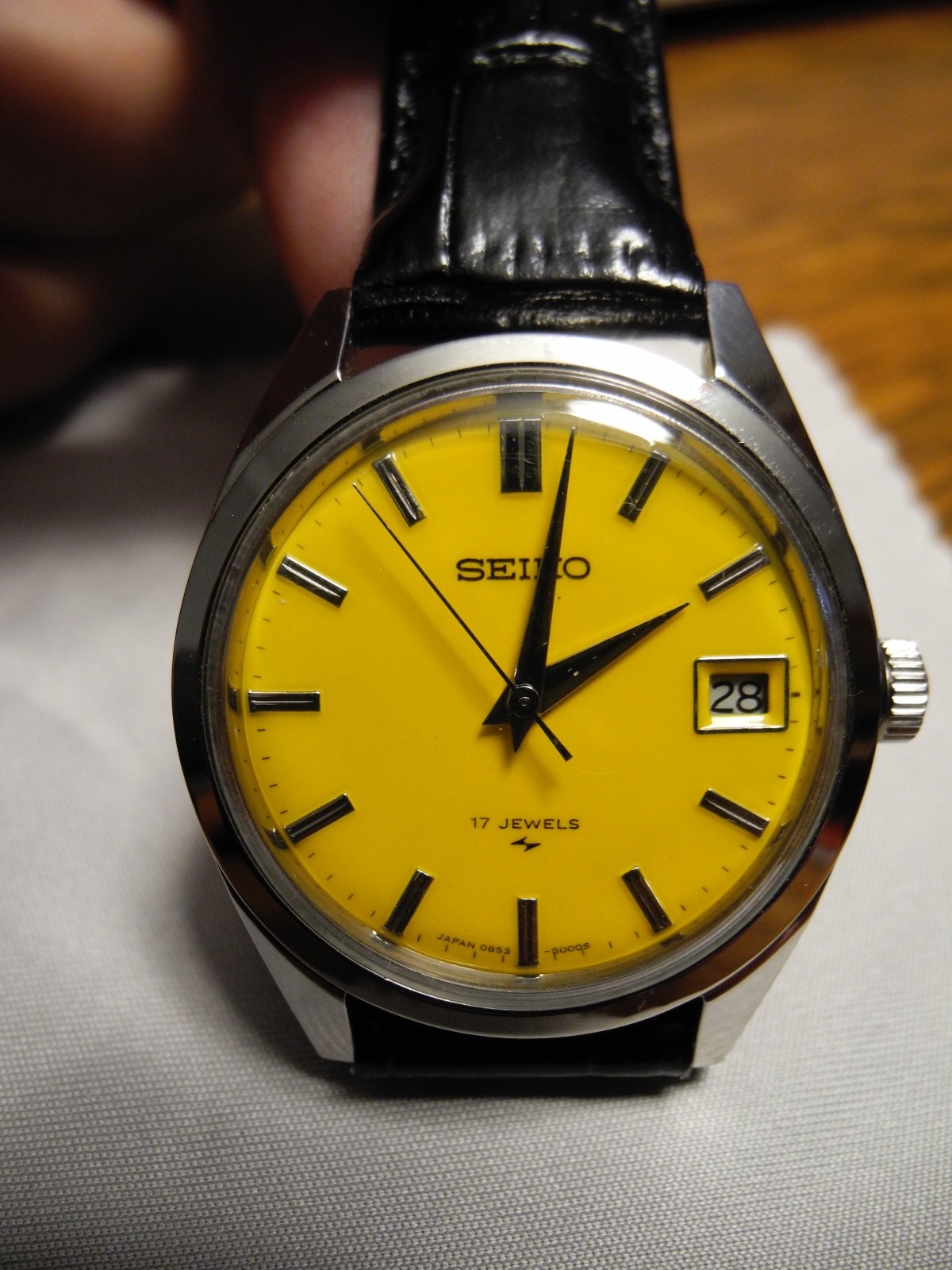 seiko yellow dial watch