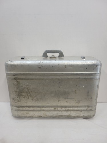 ZERO HALLIBURTON 旧Classic Aluminum 87L Amazon.com | ZERO Halliburton Classic Aluminum 3.0