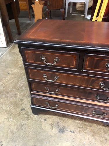 mahogany 4 drawer bachelor chest  super clean
