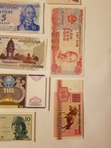 15 Peice Foreign Paper Currency, Uncirculated, 15 Different Countries