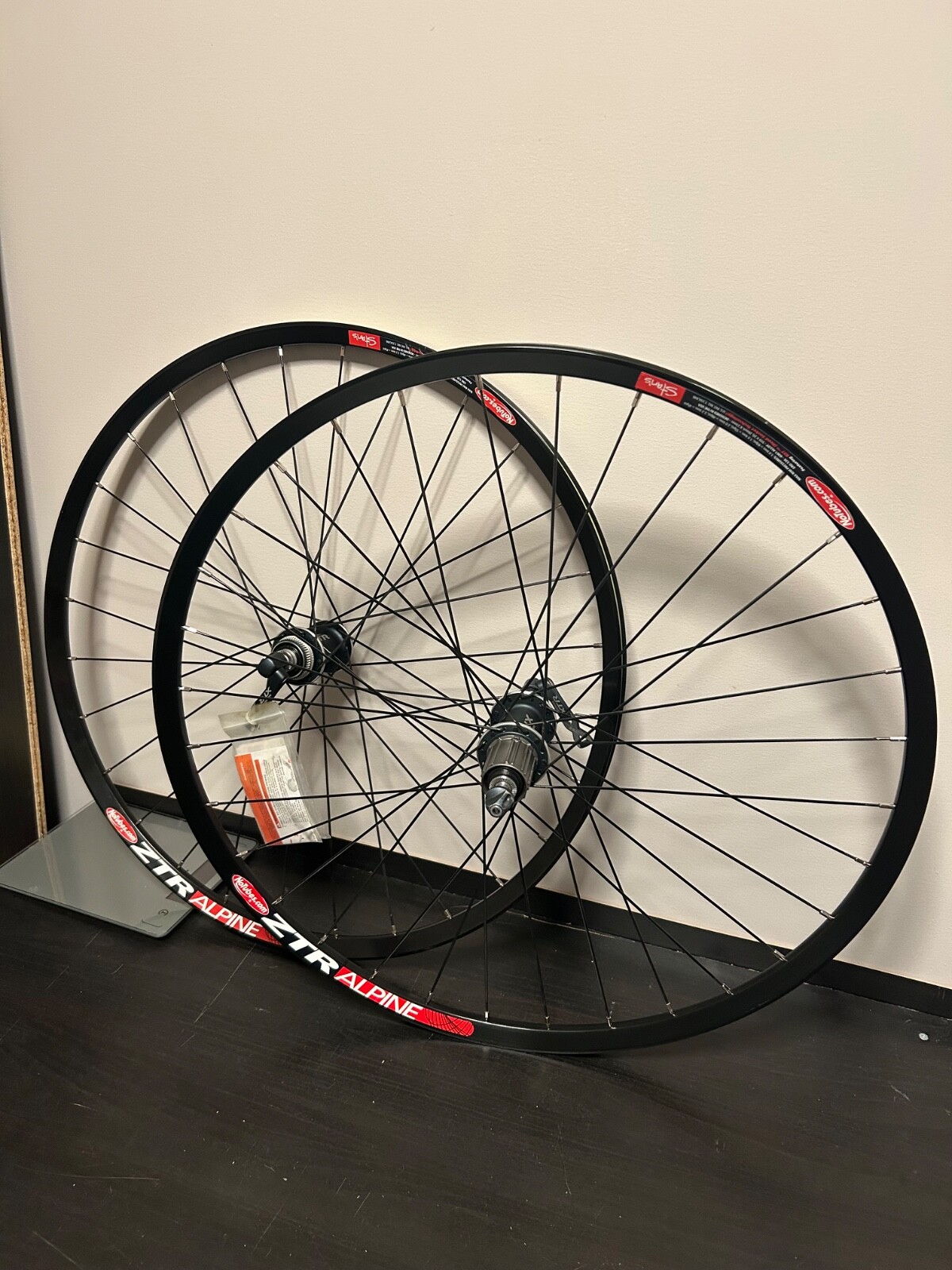 NEW Stan's ZTR Alpine XTR HB/FH-M975/ Sapim CX Ray Wheel set